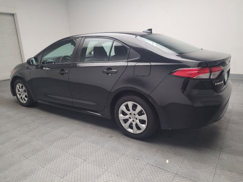 Used 2022 Toyota Corolla LE FWD image 3