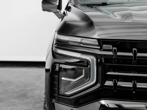 Used 2026 Chevrolet Tahoe Z71 w/ Comfort Package AWD/4WD image 3