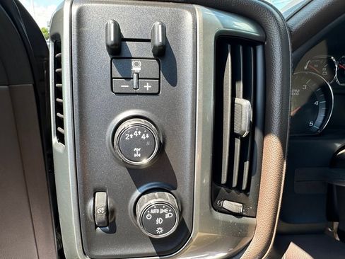 Used 2018 Chevrolet Silverado 3500 LTZ w/ Duramax Plus Package AWD/4WD image 17