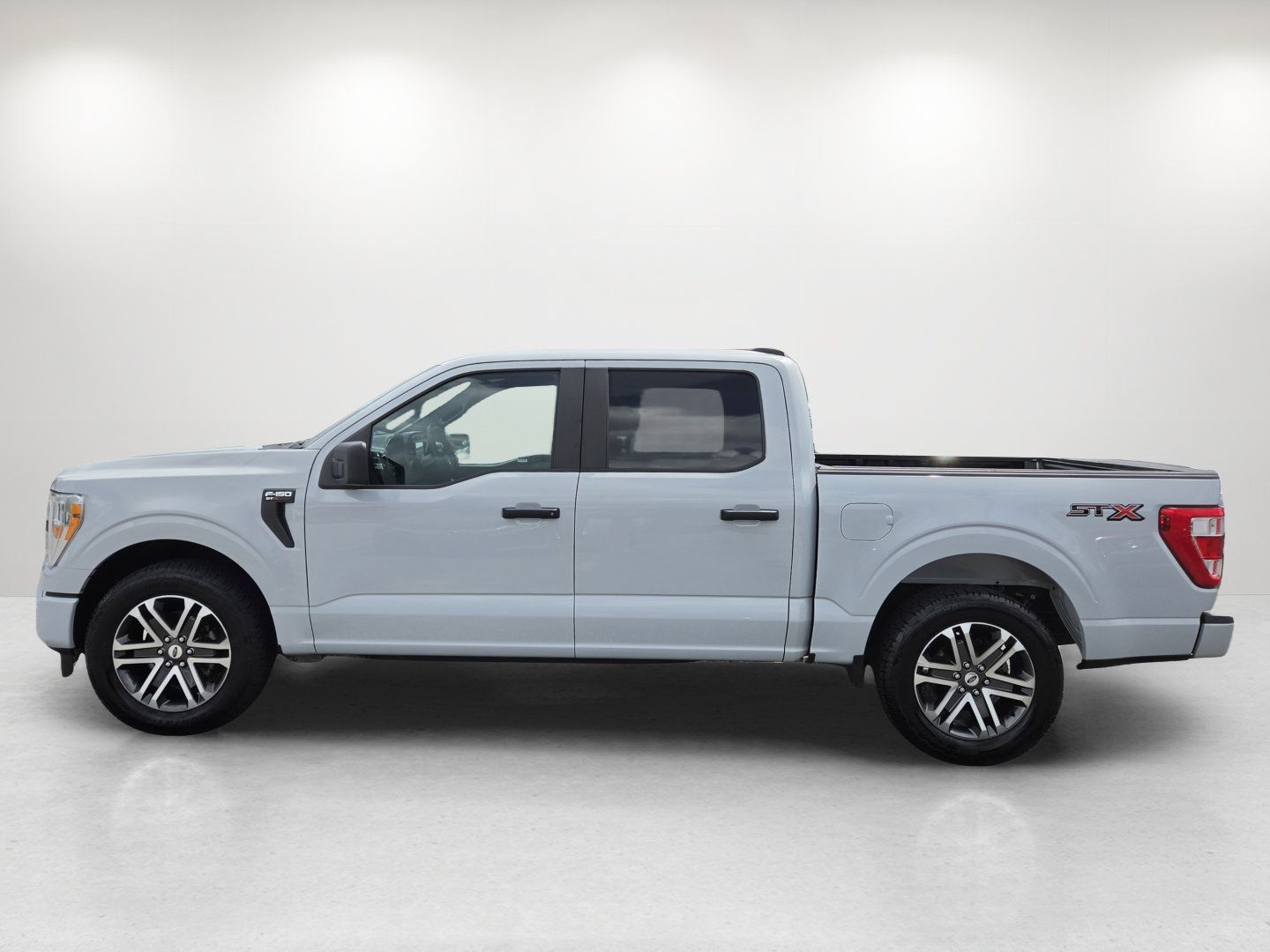 Used 2021 Ford F150 XL w/ STX Appearance Package RWD image 8
