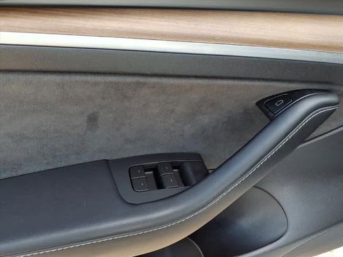 Used 2022 Tesla Model 3 Long Range AWD/4WD image 15