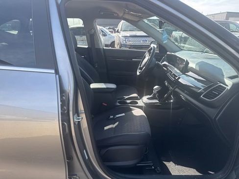 Used 2024 Kia Seltos S AWD/4WD image 8