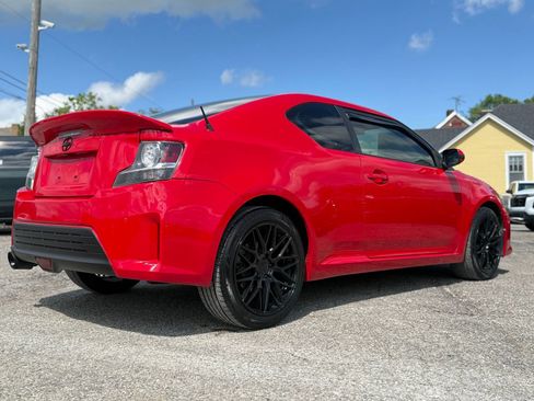 Used 2015 Scion tC FWD image 9