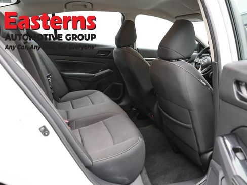 Used 2023 Nissan Altima 2.5 SV AWD/4WD image 23