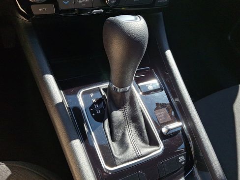 Used 2024 Jeep Compass Sport image 14