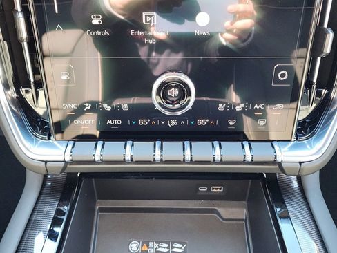 New 2026 GMC Yukon Elevation w/ Elevation Premium Package image 32