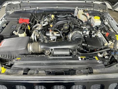 Used 2022 Jeep Wrangler Unlimited Sport AWD/4WD image 9
