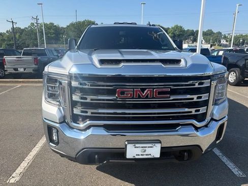 Used 2022 GMC Sierra 3500 SLE w/ SLE Convenience Package AWD/4WD image 2