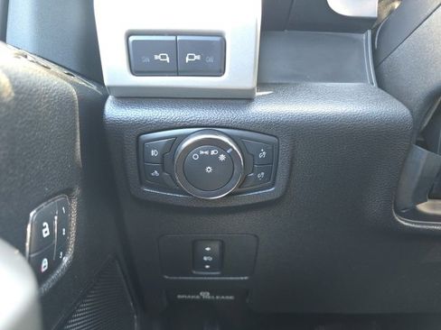 Used 2017 Ford F250 Lariat w/ Lariat Value Package image 23