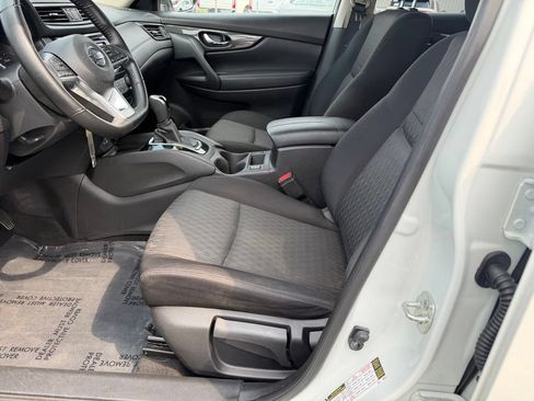 Used 2020 Nissan Rogue S w/ Special Edition Package FWD image 30