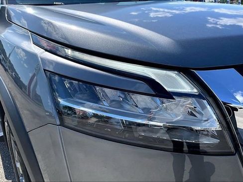 Used 2022 Nissan Pathfinder SV FWD image 30