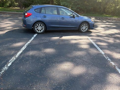 Used 2013 Subaru Impreza 2.0i Premium w/ All-Weather Pkg AWD/4WD image 17