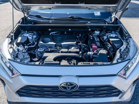 Used 2020 Toyota RAV4 XLE image 21