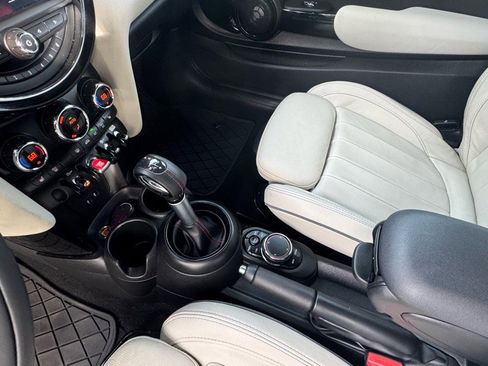 Used 2019 MINI Cooper S w/ Premium Package image 11