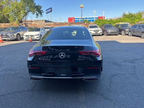 Used 2022 Mercedes-Benz CLA 250 4MATIC image 5