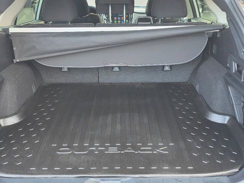Certified 2023 Subaru Outback Premium image 4
