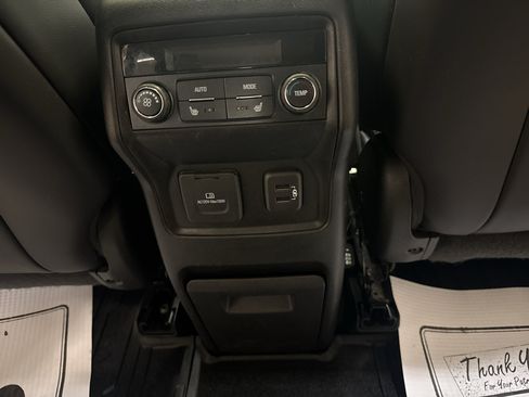 Used 2019 GMC Acadia SLT w/ LPO, Floor Liner Package AWD/4WD image 29