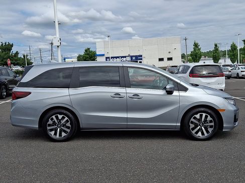 Certified 2026 Honda Odyssey EX-L image 7
