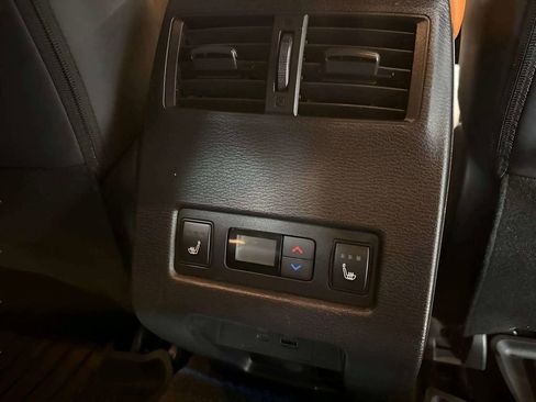 Used 2023 Mitsubishi Outlander SEL AWD/4WD image 17