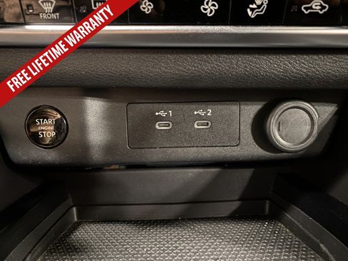 Used 2024 Nissan Rogue SV AWD/4WD image 37
