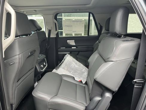 New 2025 Ford Expedition Max Active image 5
