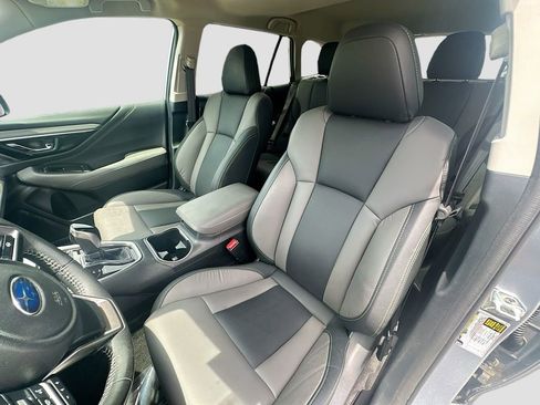 Used 2023 Subaru Outback Onyx Edition XT AWD/4WD image 19
