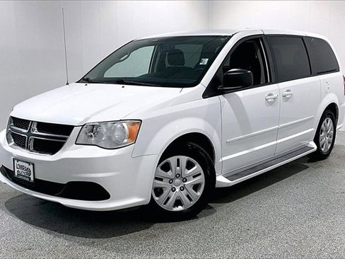 Used 2017 Dodge Grand Caravan SE w/ Power Window Group image 3