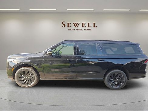 New 2025 Lincoln Navigator L Reserve w/ Jet Appearance Package image 2