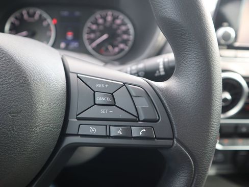 Used 2025 Nissan Sentra S image 19