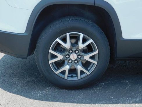 Used 2023 GMC Acadia SLE w/ Driver Convenience Package image 11