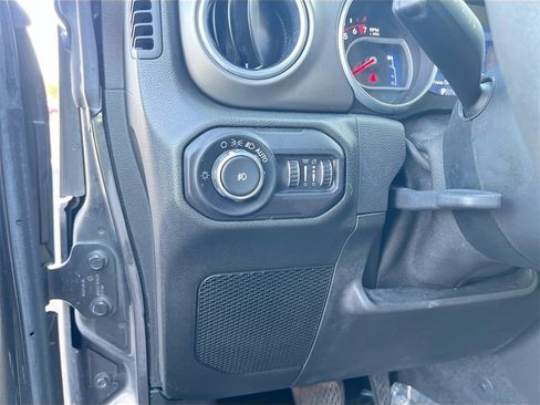 Used 2018 Jeep Wrangler Unlimited Rubicon image 9