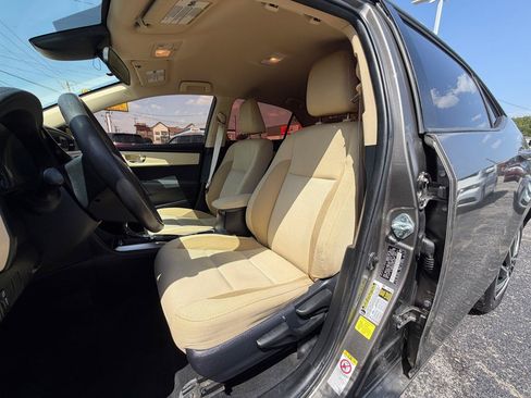 Used 2017 Toyota Corolla LE FWD image 10
