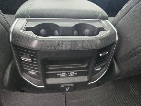 Used 2025 RAM 1500 Big Horn AWD/4WD image 9