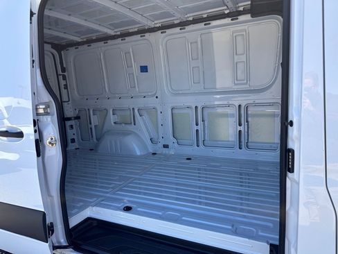Used 2025 Mercedes-Benz Sprinter 2500 image 18