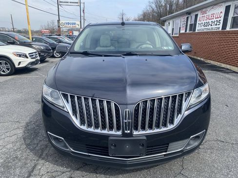 Used 2014 Lincoln MKX AWD w/ Equipment Group 102A image 2