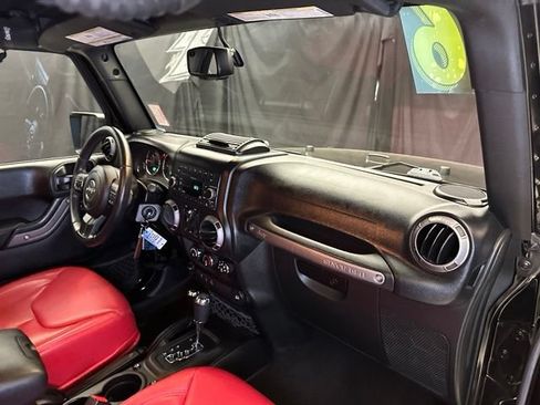 Used 2016 Jeep Wrangler Unlimited Sport w/ Quick Order Package 24S AWD/4WD image 17