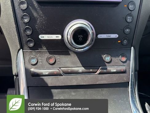 Used 2019 Ford Edge Titanium w/ Equipment Group 301A AWD/4WD image 15