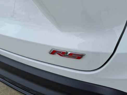Used 2024 Chevrolet Trax RS w/ Sunroof Package FWD image 9