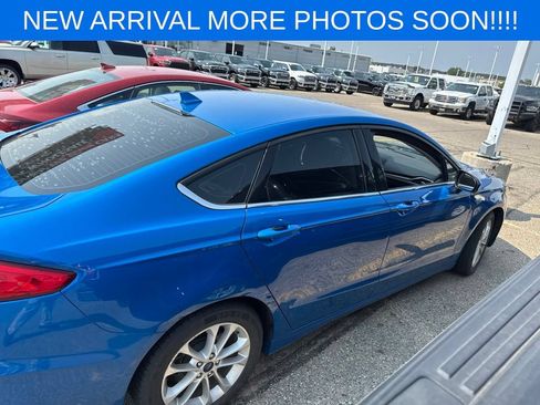 Used 2019 Ford Fusion SE FWD image 9