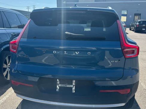 Used 2023 Volvo XC40 B5 Plus w/ Driver Assist Package AWD/4WD image 6