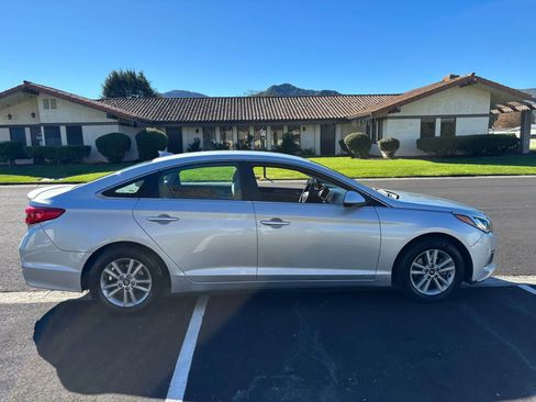 Used 2016 Hyundai Sonata SE image 3