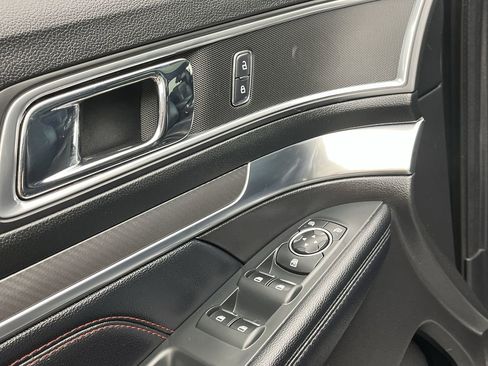 Used 2017 Ford Explorer Sport image 10