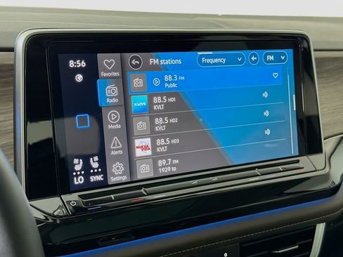 Used 2025 Volkswagen Atlas SEL image 15