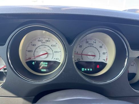 Used 2012 Dodge Challenger SXT RWD image 6