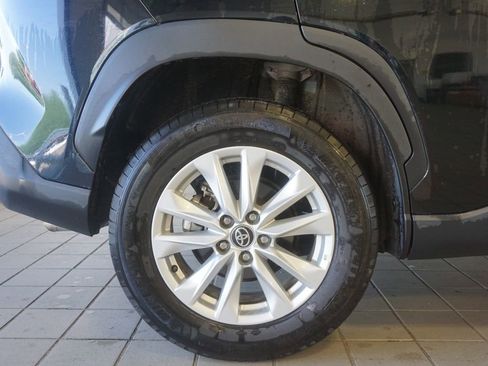 Certified 2025 Toyota Corolla Cross LE AWD/4WD image 27