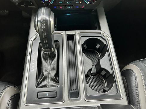 Used 2017 Ford F150 Raptor w/ Equipment Group 802A Luxury AWD/4WD image 24