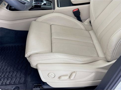 Used 2021 Audi Q5 e Prestige image 13