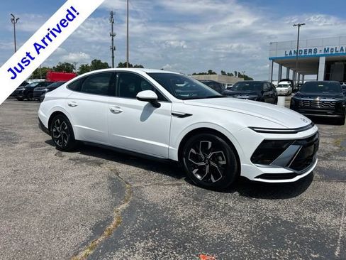 Used 2025 Hyundai Sonata SEL FWD image 1
