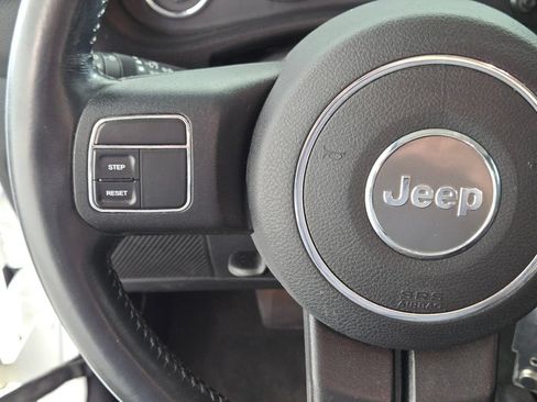 Used 2018 Jeep Wrangler Sport AWD/4WD image 27