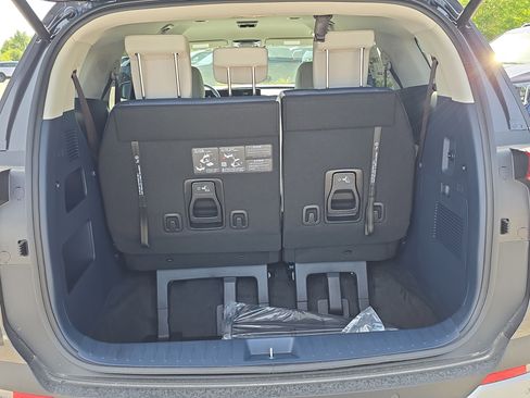 New 2026 Kia Carnival EX FWD image 10